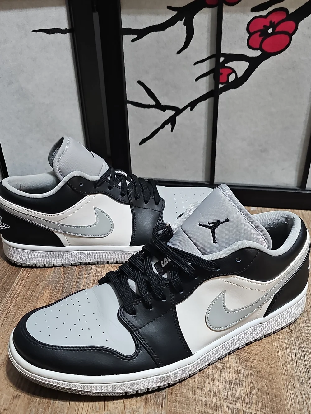 Jordan Low Top Sneakers Black and Gray Size 10